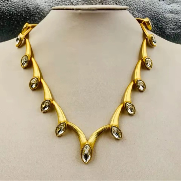 Gorgeous Vintage Gemstone Necklace 🔥